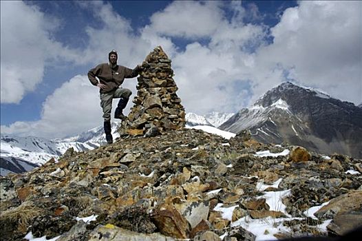 登山者,石头,堆,高,顶峰,雪,安娜普纳地区,尼泊尔