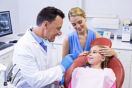 牙医,互动,孩子,病人,牙科诊所