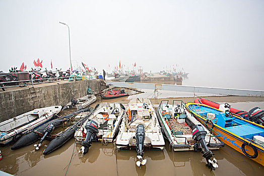 鄞州,咸祥镇,横山码头,渔船,雾气,早晨,渔网,渔民