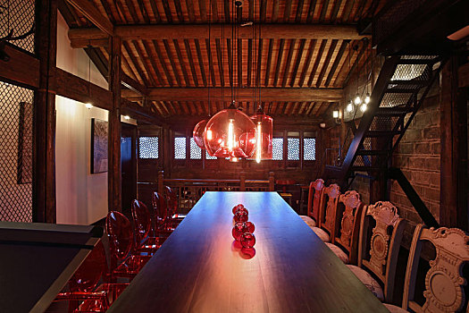 会议室,红色,球体,桌椅,古旧,灯光,桌子,老房子