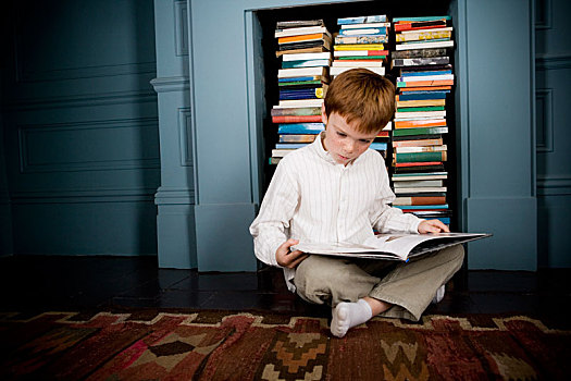 男孩,读,书本,坐,地面