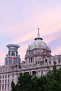 上海外滩海关大楼和汇丰银行大楼