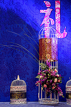 重庆婚博会上展示的鸟笼