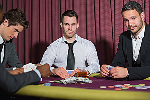 两个,微笑,男人,仰视,纸牌,游戏,赌场