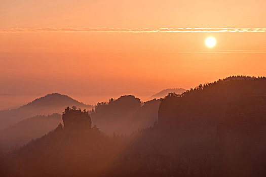 日出,雾,撒克逊瑞士,低,山脉,德国