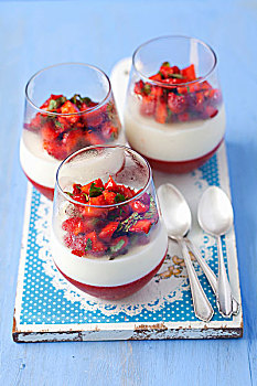 草莓果冻,香草,意大利布丁,新鲜,草莓,薄荷味