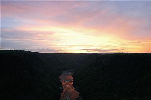 俯拍,河,通过,山峦,日落,赞比西河,津巴布韦