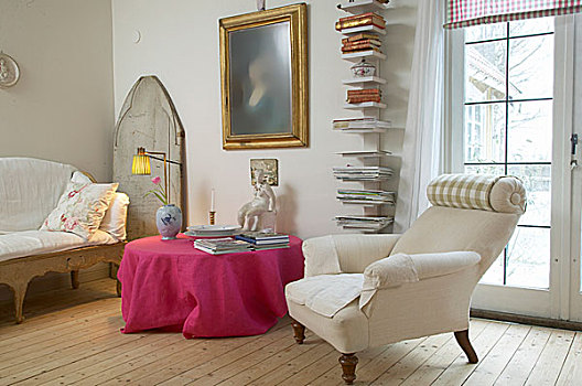 瑞典,起居室,品种,家具,扶手椅,靠近,边桌,遮盖,粉色,亚麻布,仰视,传统,油,头像