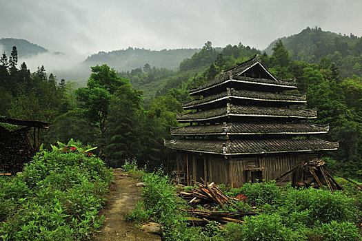 贵州黎平雷洞亚夸寨鼓楼,始建于乾隆五年,年