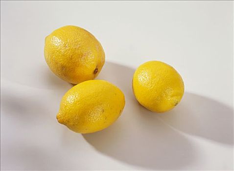 三个,柠檬