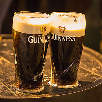 啤酒杯,吉尼斯黑啤酒,啤酒,木桶,爱尔兰,酒吧,都柏林,欧洲