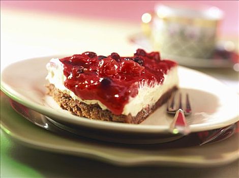 块,芝士蛋糕,红莓果盘