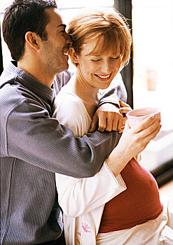 男人,搂抱,孕妇,后视图,微笑