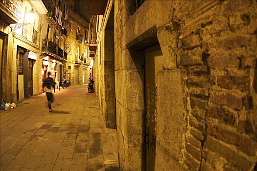 狭窄,街道,小路,老城,夜间,巴塞罗那,西班牙,男青年,快