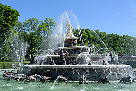 喷泉,海伦基姆湖堡,且姆瑟湖,上巴伐利亚,巴伐利亚,德国,欧洲