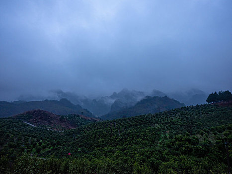 大山远眺