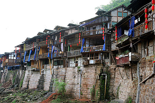 重庆江津千年古镇----中山镇沿河的吊角楼民居