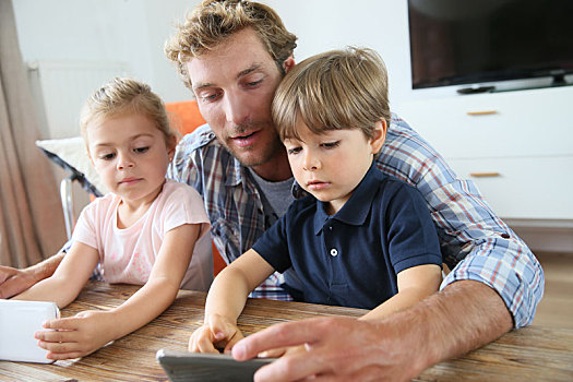 爸爸,儿童,玩,智能手机