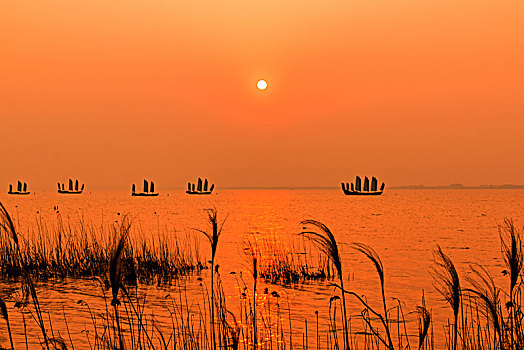 太湖夕阳景观
