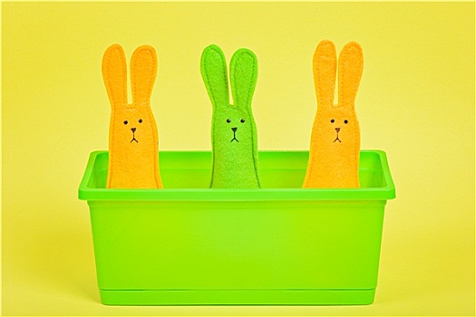三个,复活节兔子,花,容器