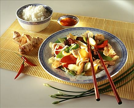 鸡肉,蔬菜,烹饪,锅,米饭,姜,辣酱
