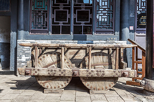 山西省平遥古城中国商会博物馆馆藏古代四轮木制大平车