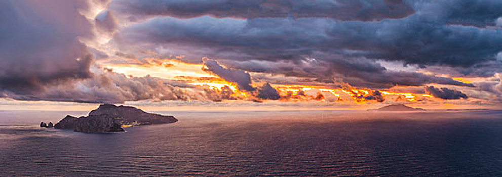 卡普里岛,那不勒斯,坎帕尼亚区,意大利,风暴,俯视,日落