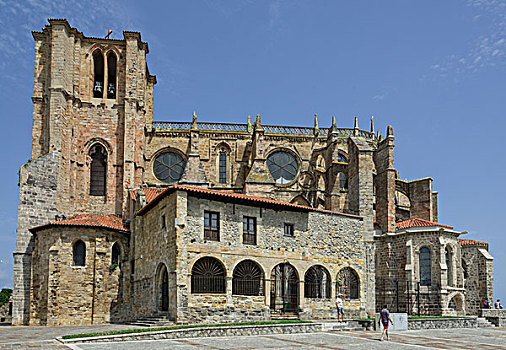 圣玛丽亚教堂,亚松森,乌迪亚莱斯堡,坎塔布里亚,西班牙,欧洲