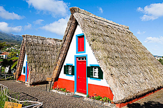 传统的,房子,随着,茅草屋顶,桑塔纳,葡萄牙