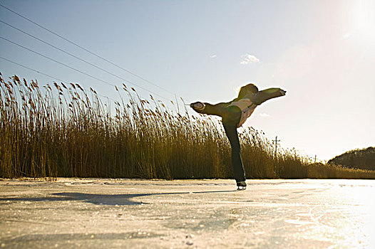 女孩,滑冰,水塘,科德角,马萨诸塞