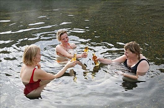 三个,冰岛,女人,啤酒,温暖,热,水池,兰德玛纳,欧洲