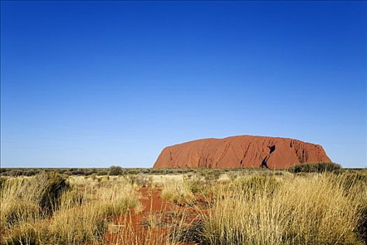 澳大利亚,北领地州,乌卢鲁卡塔曲塔国家公园,乌卢鲁巨石,艾尔斯巨石,日落