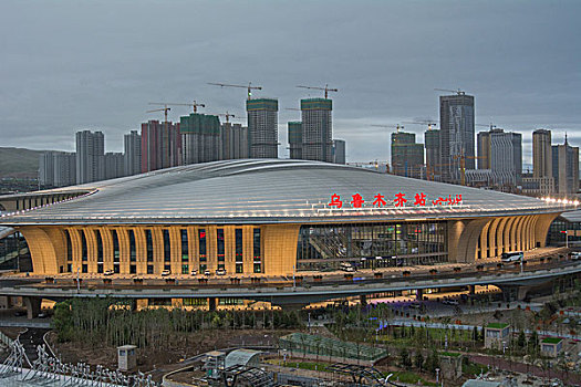 乌鲁木齐高铁新客站夜景