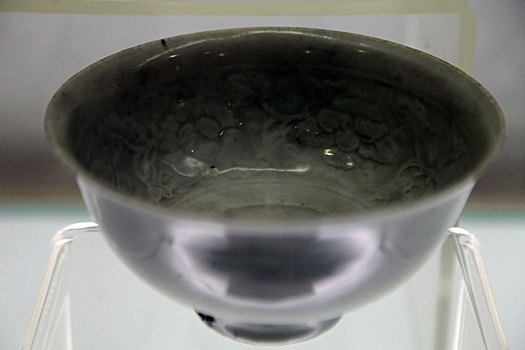 明代青白釉瓷碗
