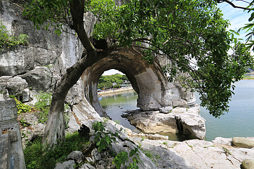 中国广西桂林象山景区象鼻山风光