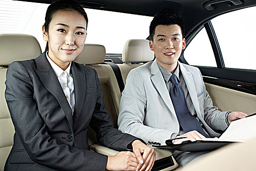 亚洲商务人士的汽车生活