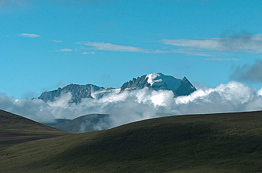 高原山脉风光