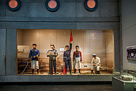 山东省威海市刘公岛甲午海战纪念馆蜡像群复原北洋海军在舰艇上的生活场景
