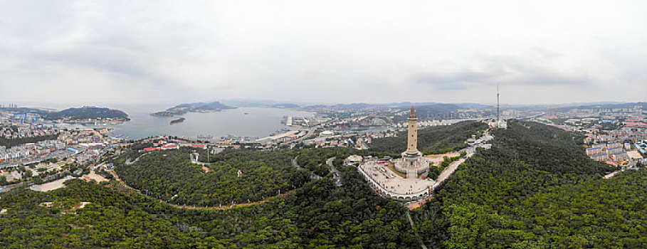 航拍辽宁大连旅顺口区白玉山景区白玉山塔