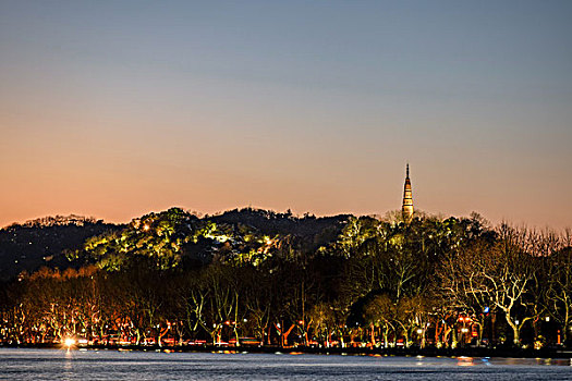 杭州西湖保俶塔夜景