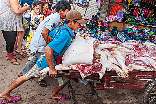 男人,推,满,手推车,清新,猪肉,市场,万象,老挝