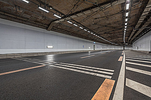 地下通道modernhighwaytunnelunderpass