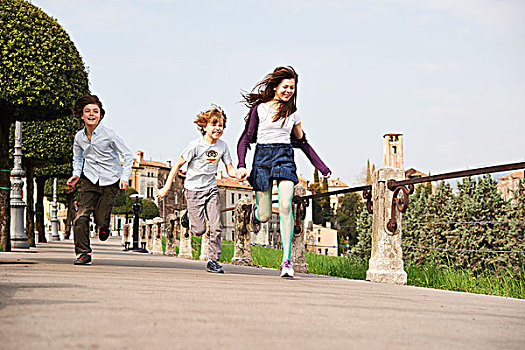 孩子,男孩,破旧,姐妹,跑,公园,威尼斯省,意大利