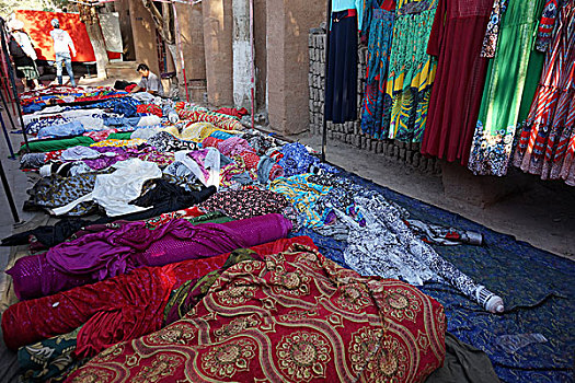 鄯善县鲁克沁镇老城里的自由市场