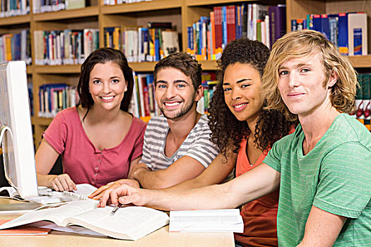 大学生,用电脑,图书馆
