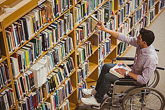 学生,轮椅,挑选,书本,架子,图书馆