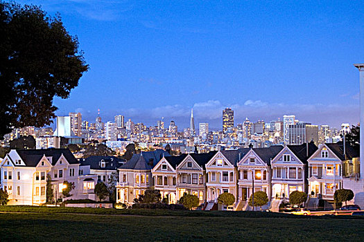 北美,美国,加利福尼亚,旧金山,维多利亚式房屋,正面,天际线,日落