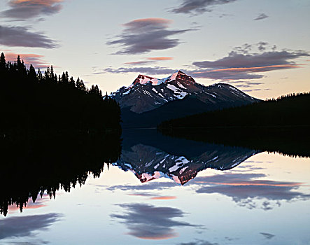 加拿大,艾伯塔省,碧玉国家公园,山,反射,玛琳湖,大幅,尺寸