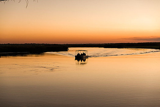 小船,傍晚,奥卡万戈三角洲,西北,地区,博茨瓦纳,非洲