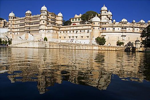 城市宫殿,湖,皮丘拉,乌代浦尔,拉贾斯坦邦,印度